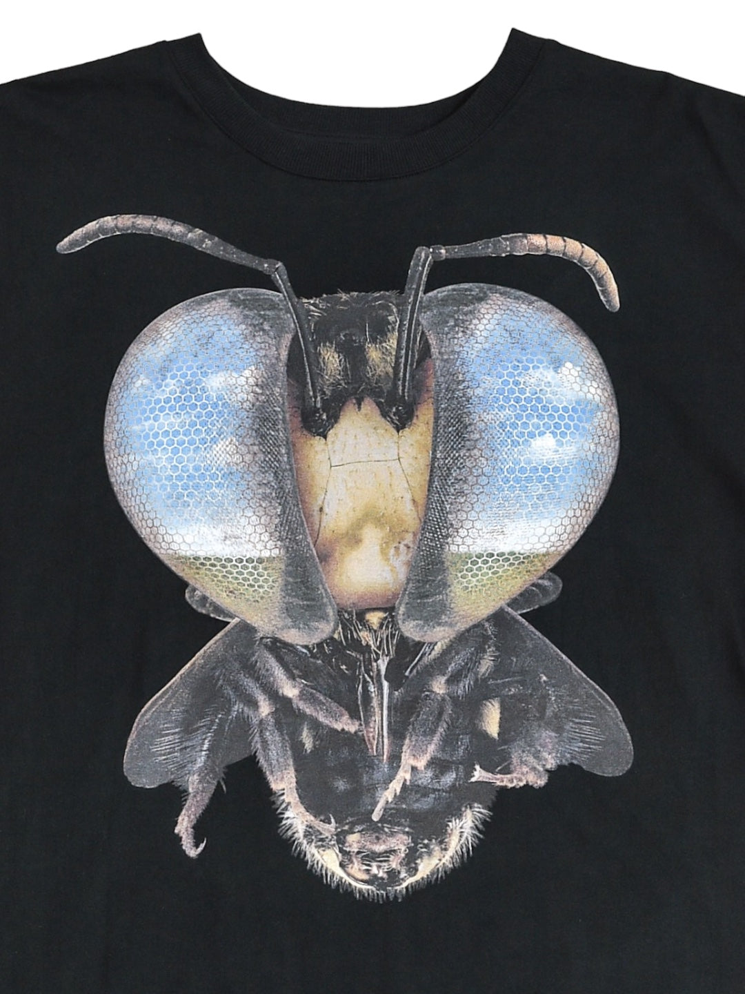 BEE T-SHIRT BLACK