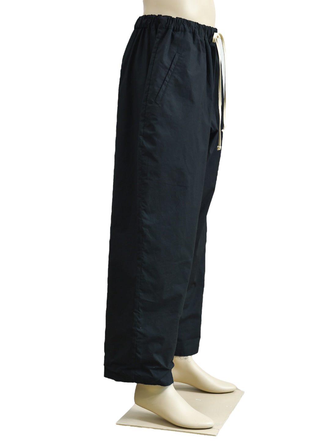 DAN BALLOON PANTS BLACK