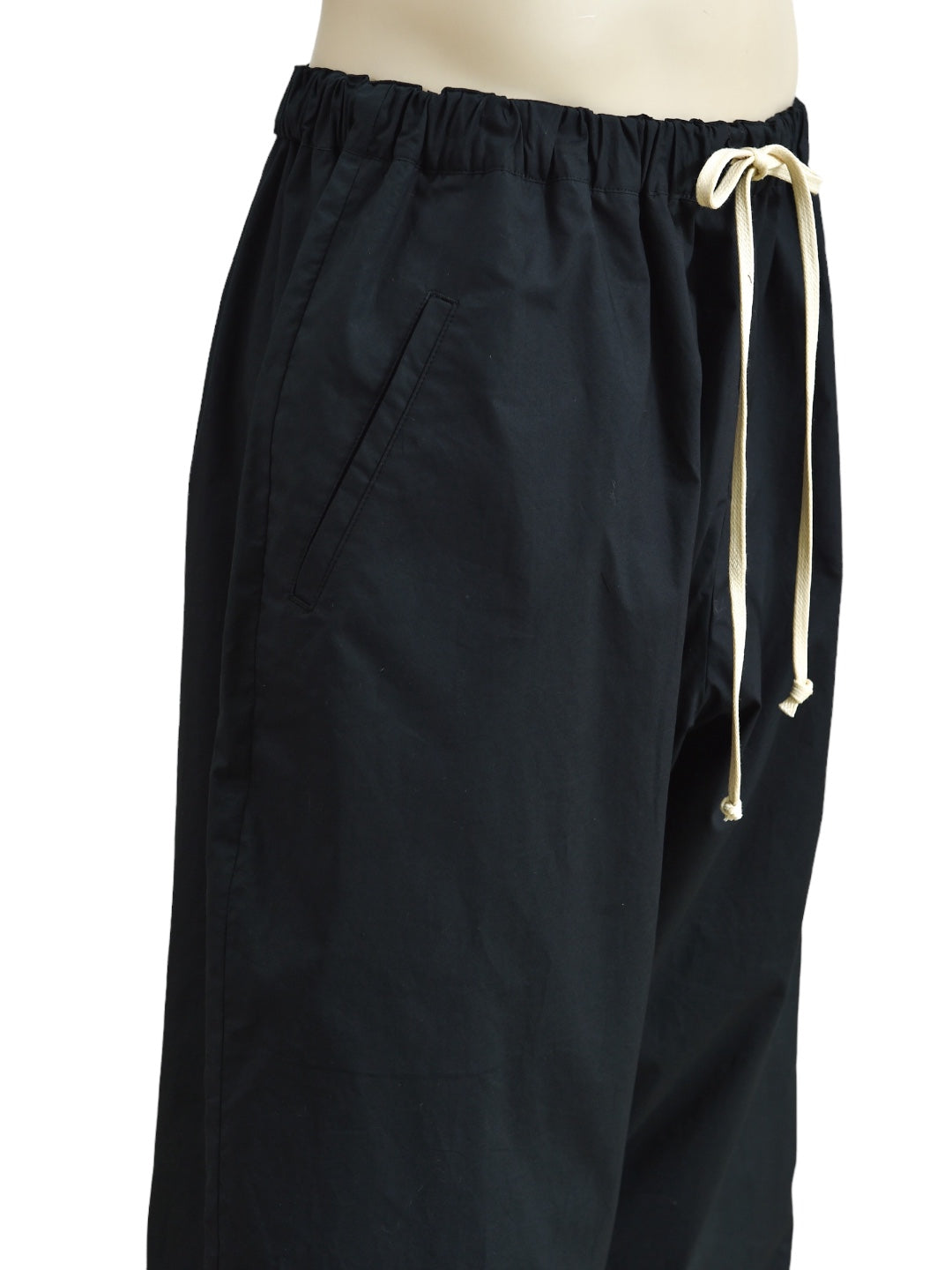 DAN BALLOON PANTS BLACK