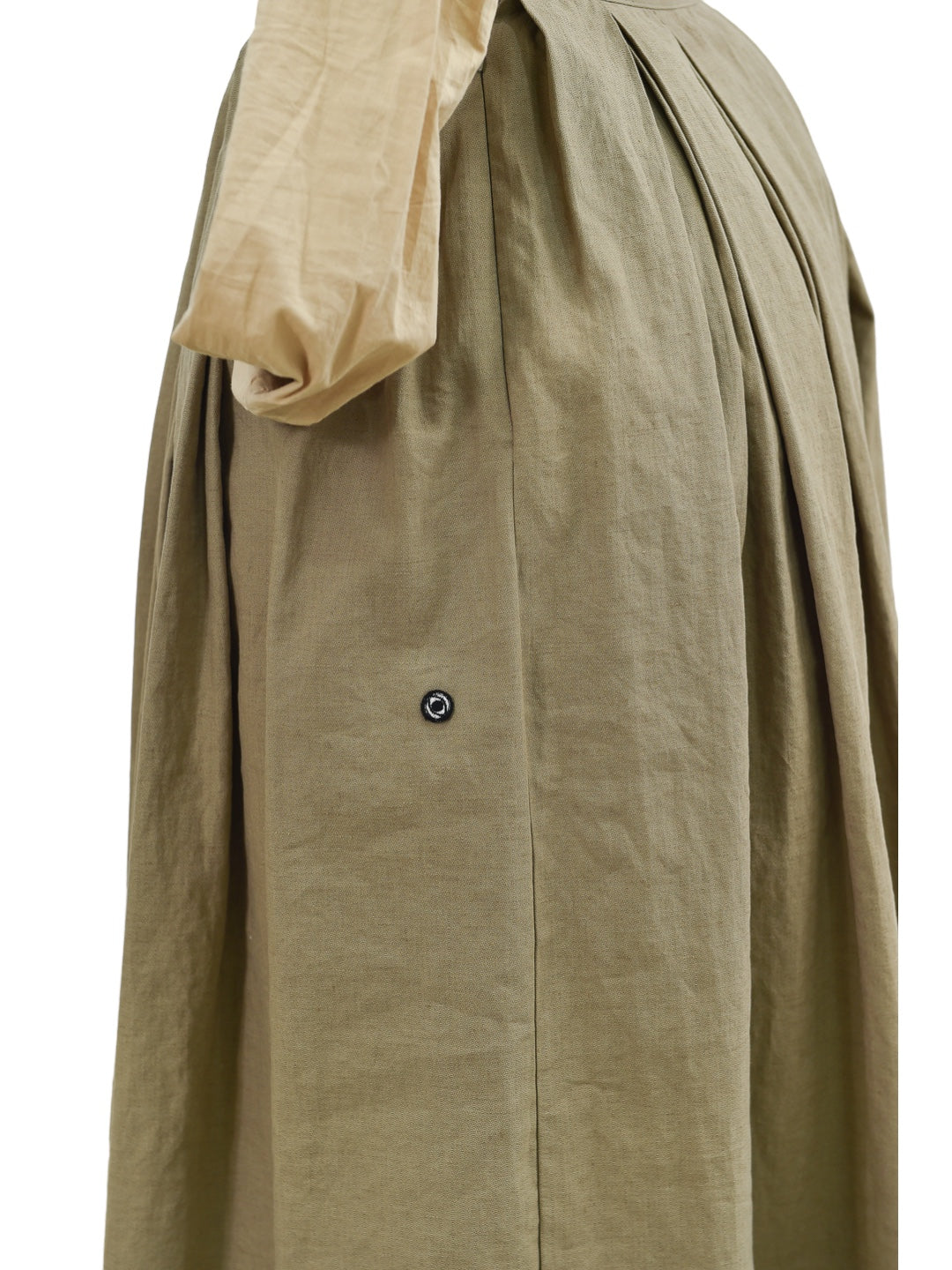 BORN TUCK SKIRT KHAKI