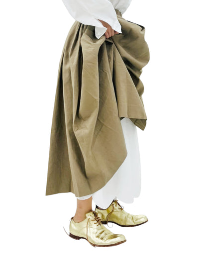 BORN TUCK SKIRT KHAKI